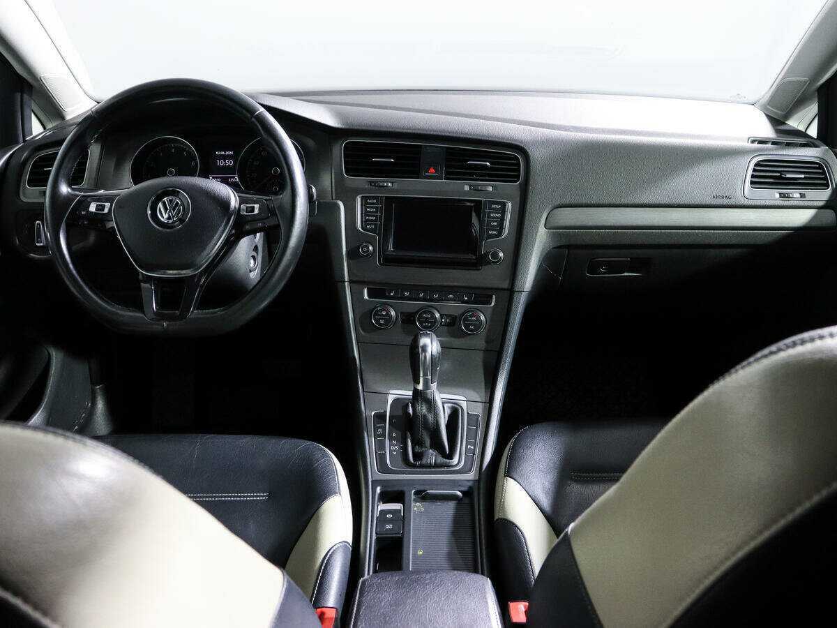 Volkswagen Golf с пробегом — 2013 год. Фото: #11