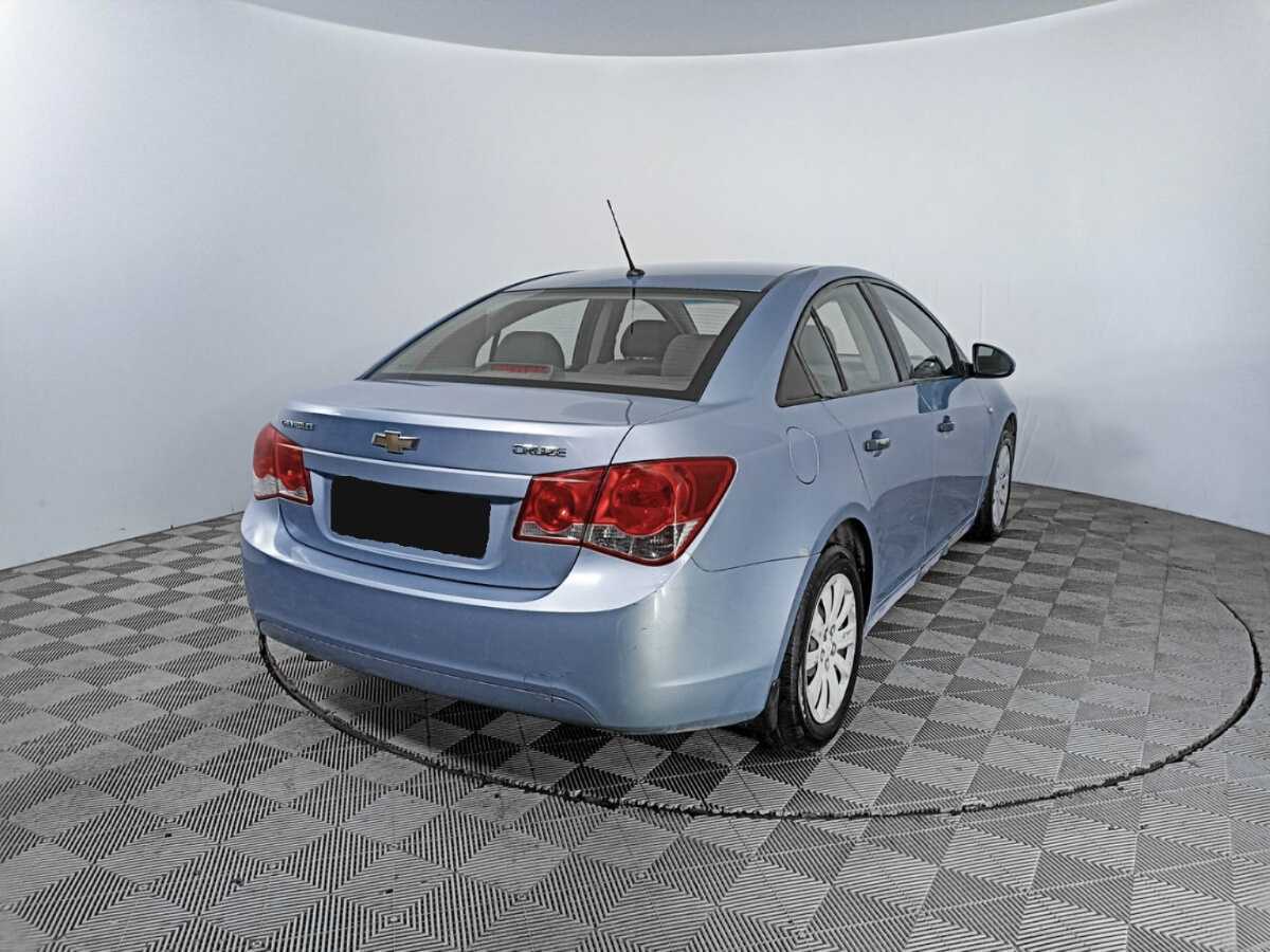 Chevrolet Cruze с пробегом — 2010 год. Фото: #4