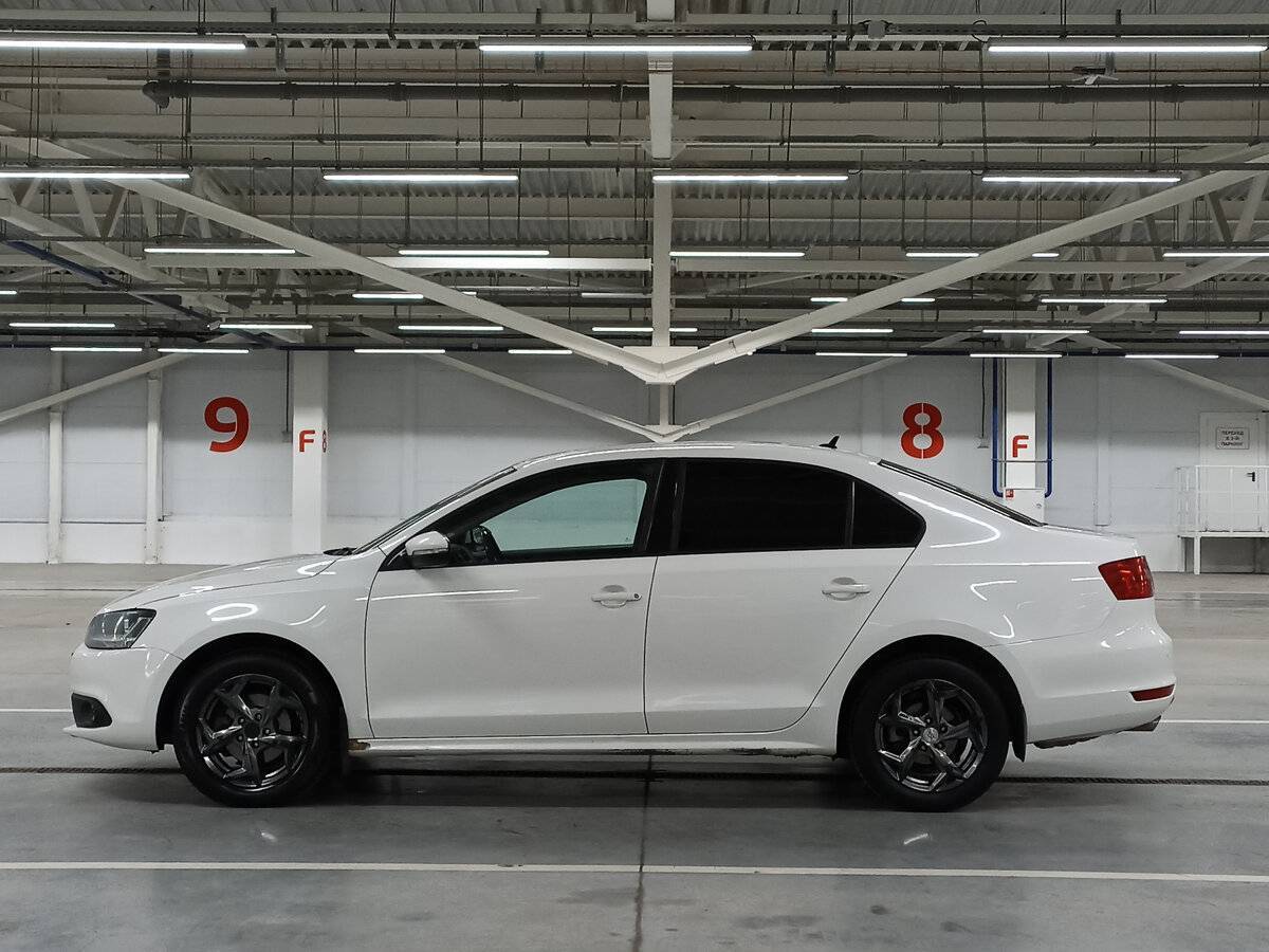 Volkswagen Jetta с пробегом — 2014 год. Фото: #7