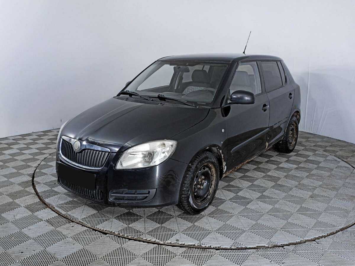 Skoda Fabia с пробегом — 2008 год. Фото: #0