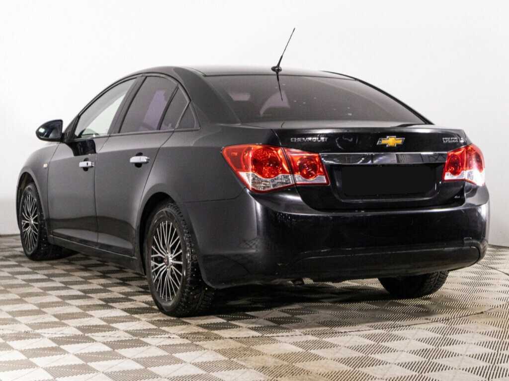 Chevrolet Cruze с пробегом — 2011 год. Фото: #6