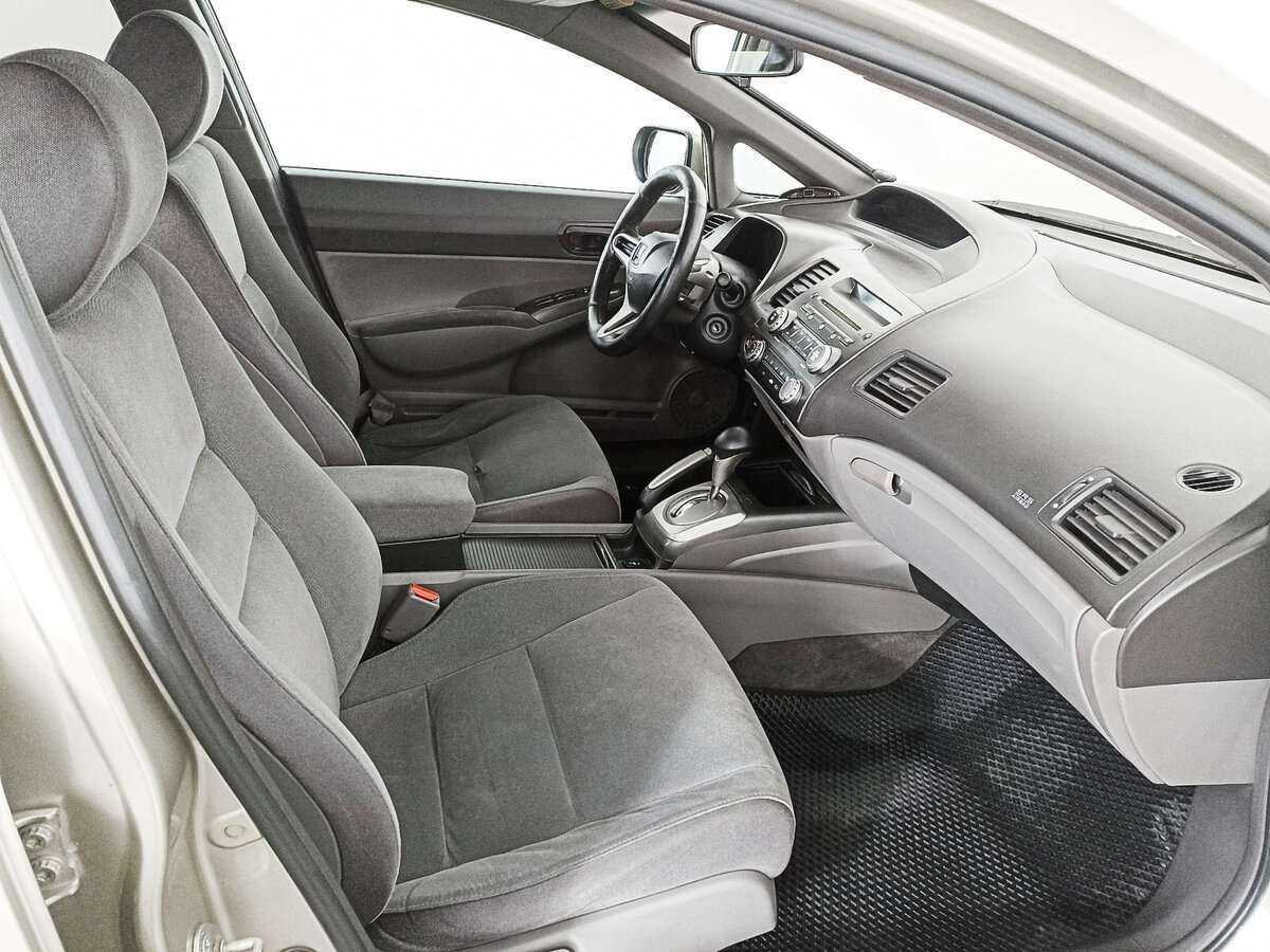 Honda Civic с пробегом — 2007 год. Фото: #8