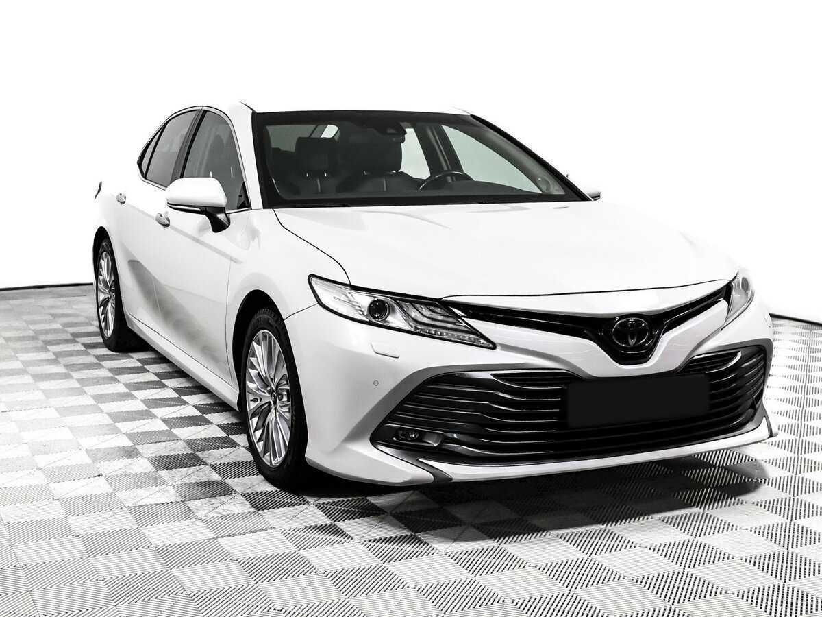 Toyota Camry с пробегом — 2018 год. Фото: #2