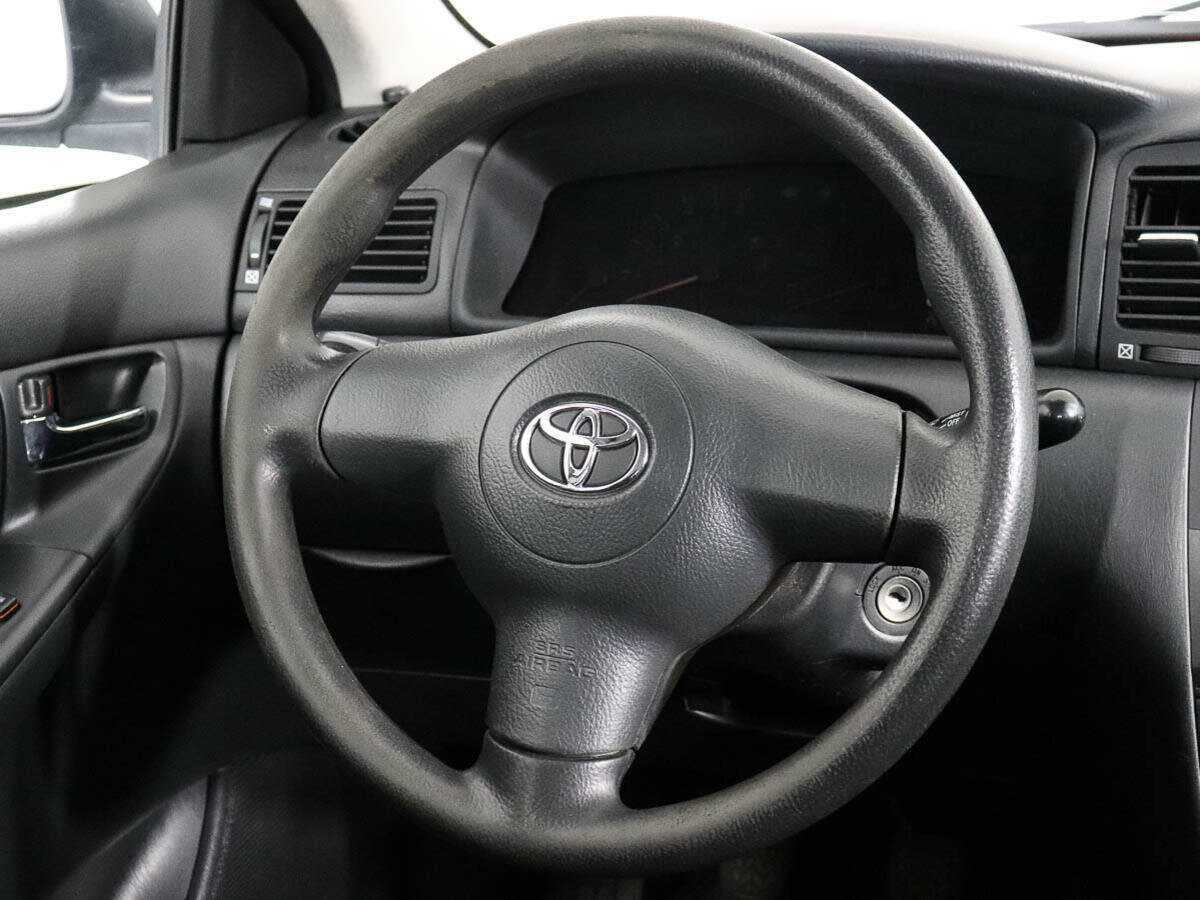 Toyota Corolla с пробегом — 2006 год. Фото: #11