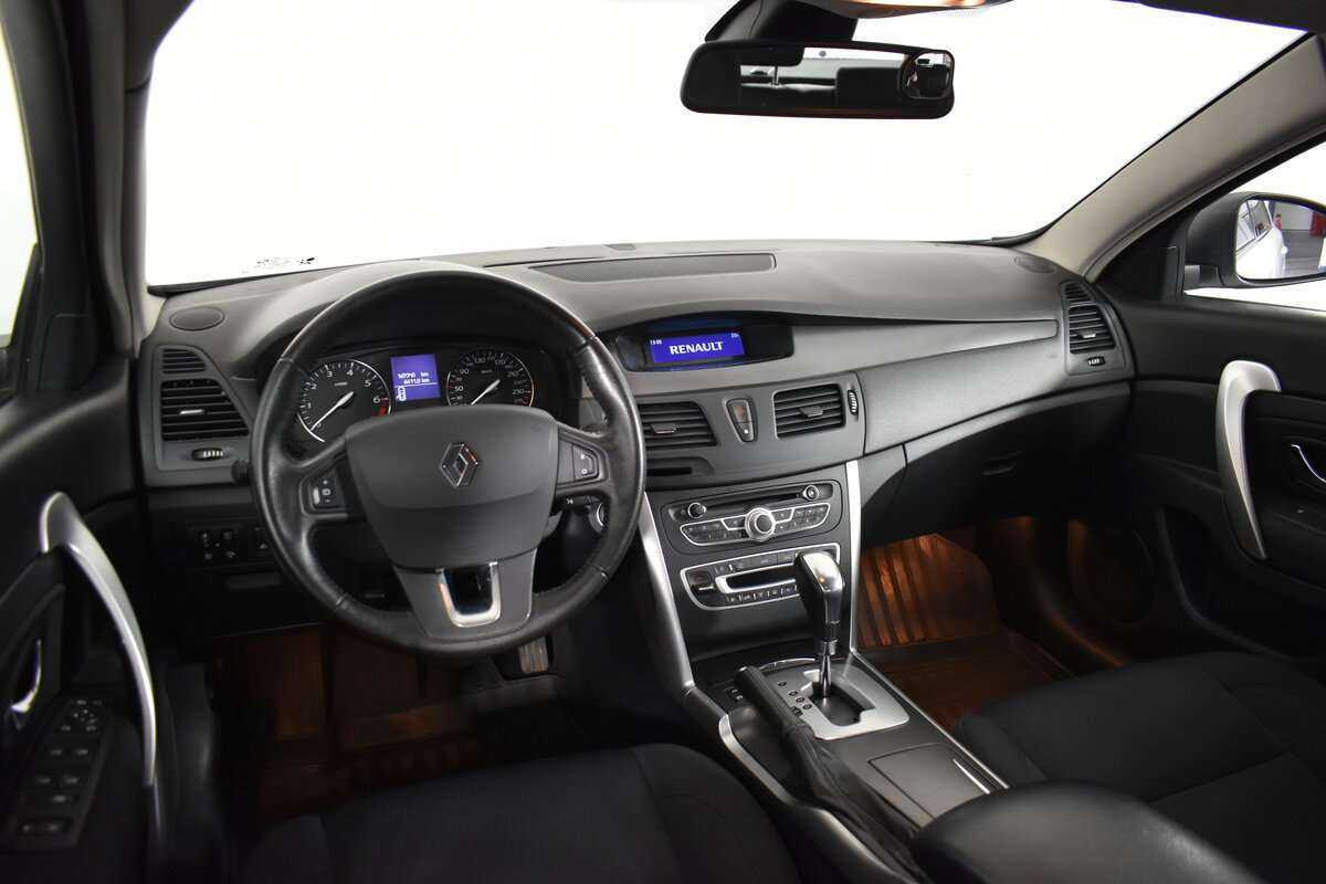 Renault Latitude с пробегом — 2013 год. Фото: #11