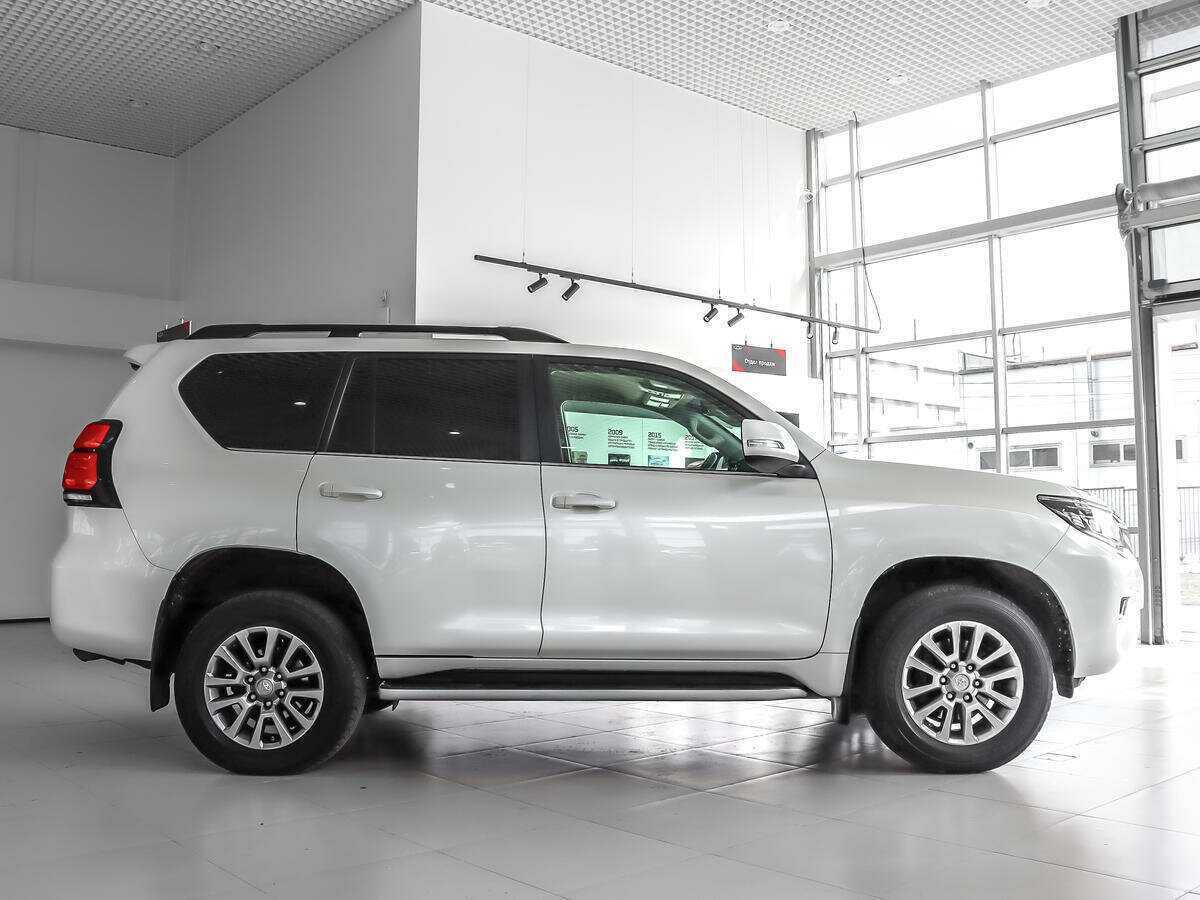 Toyota Land Cruiser Prado с пробегом — 2019 год. Фото: #3