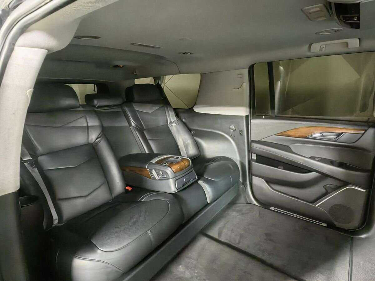 Cadillac Escalade с пробегом — 2019 год. Фото: #12