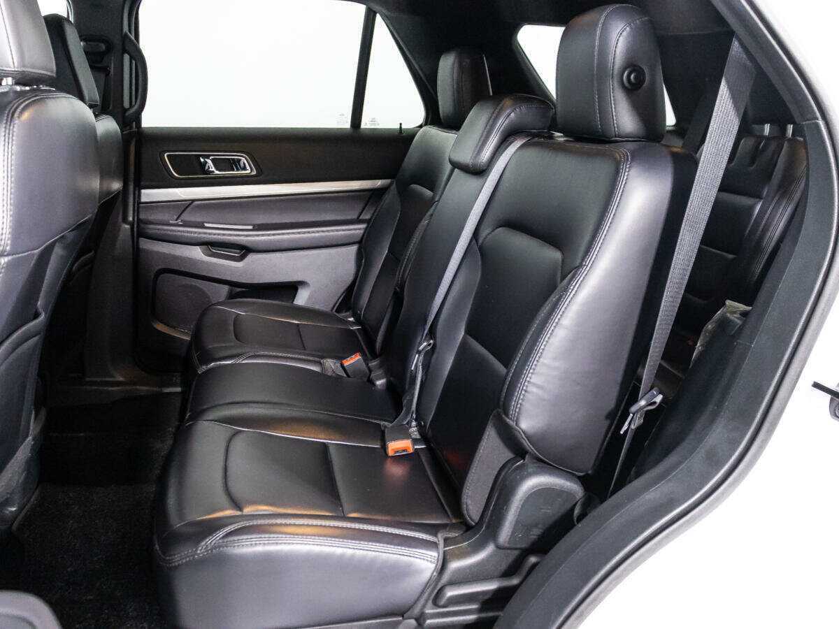 Ford Explorer с пробегом — 2019 год. Фото: #9