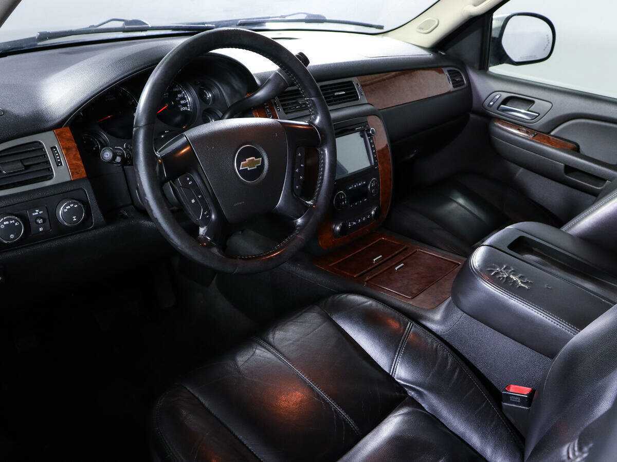 Chevrolet Tahoe с пробегом — 2008 год. Фото: #11