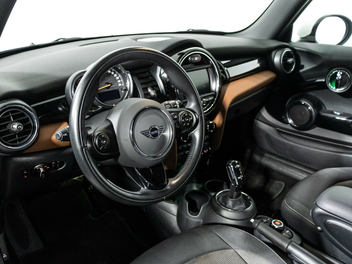 Mini Hatch с пробегом — 2020 год. Фото: #10