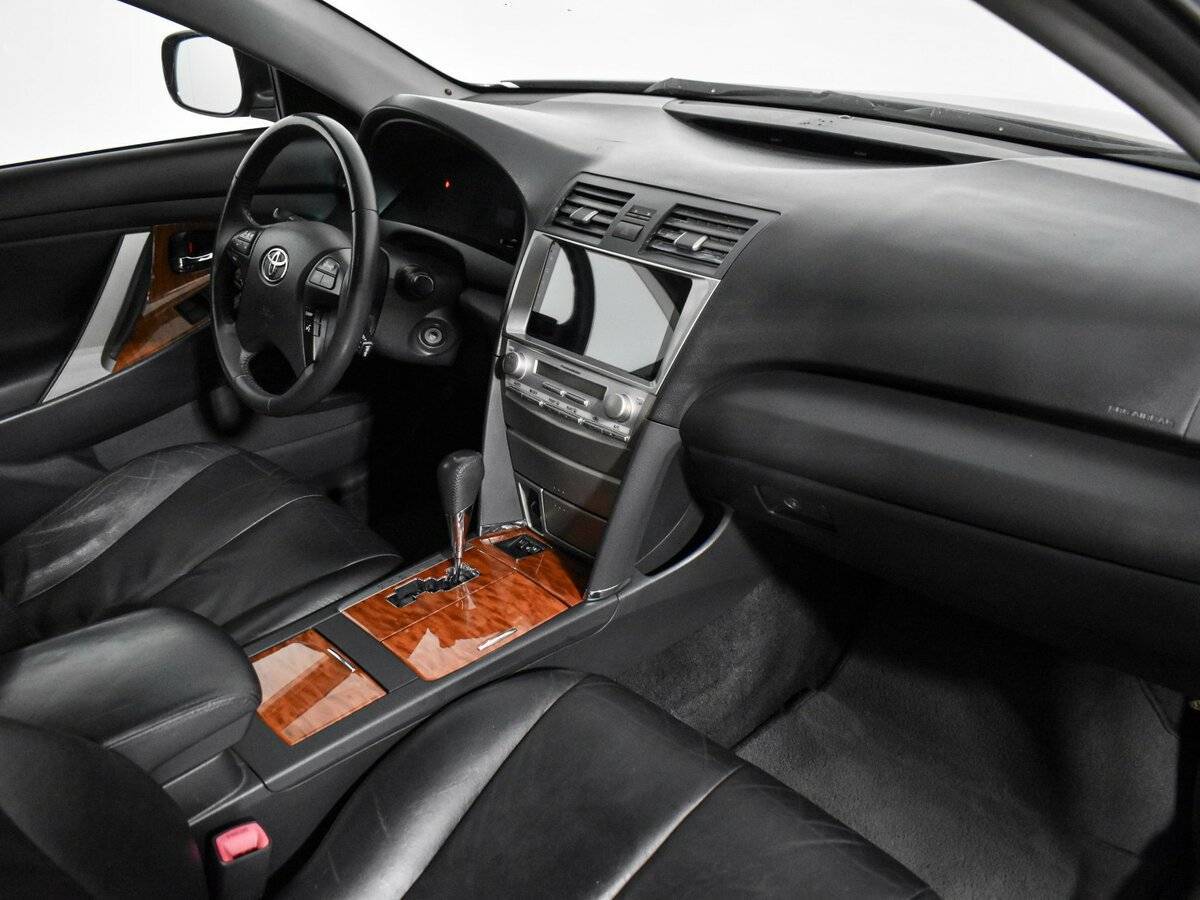 Toyota Camry с пробегом — 2008 год. Фото: #11