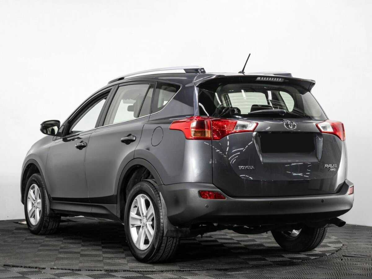 Toyota RAV4 с пробегом — 2013 год. Фото: #5