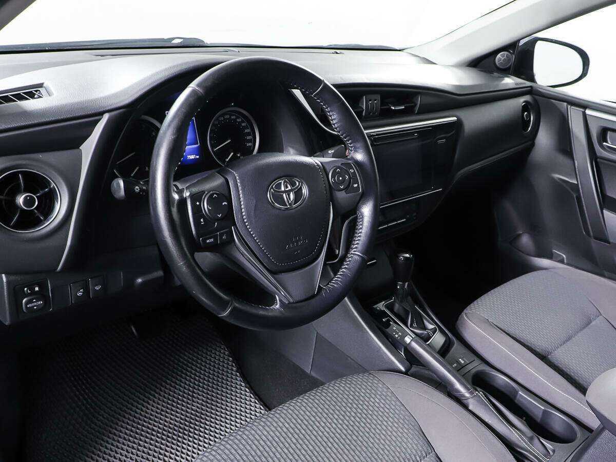 Toyota Corolla с пробегом — 2016 год. Фото: #11