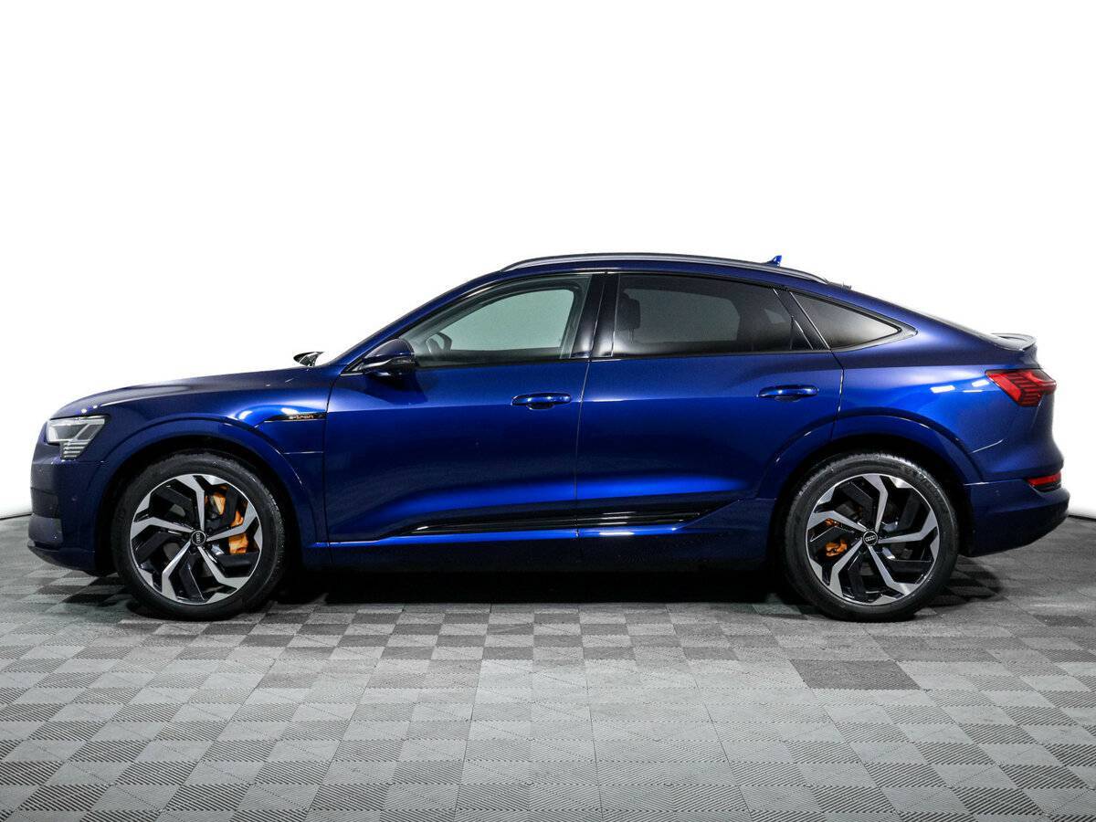 Audi e-tron Sportback с пробегом — 2022 год. Фото: #7
