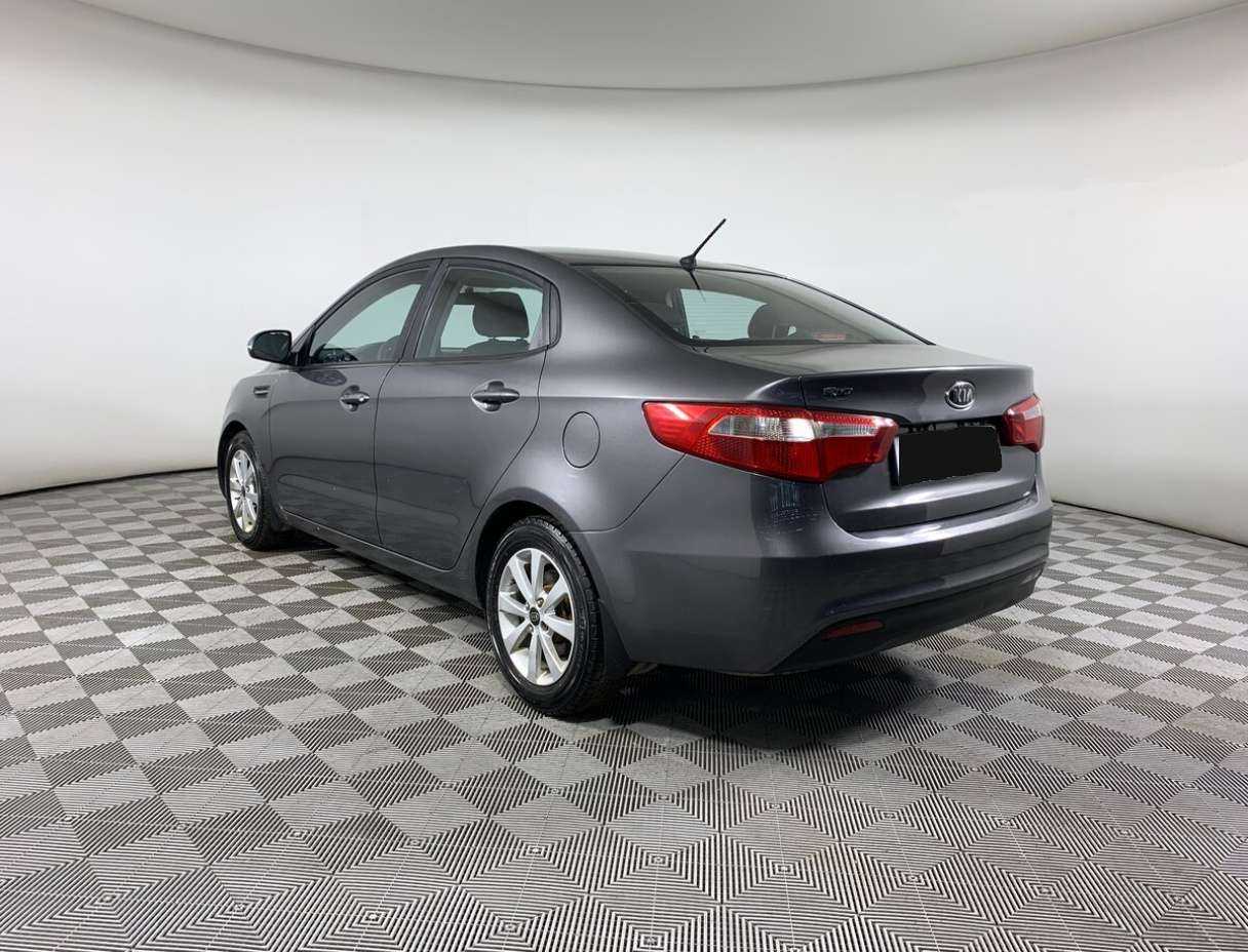Kia Rio с пробегом — 2012 год. Фото: #6