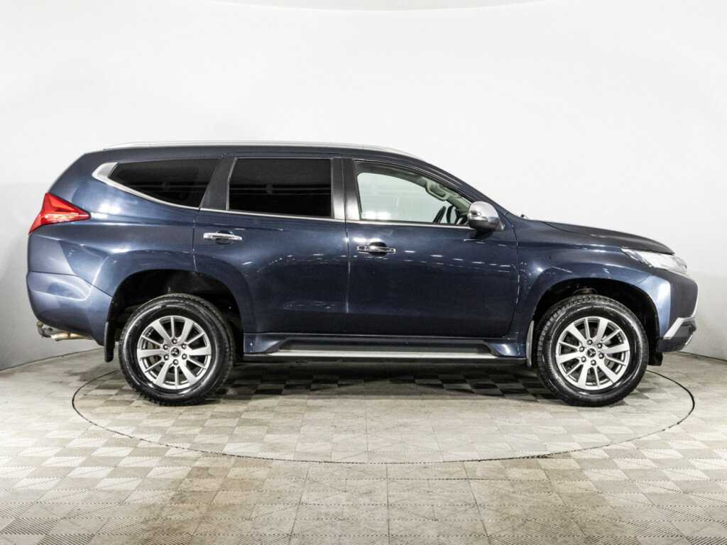 Mitsubishi Pajero Sport с пробегом — 2018 год. Фото: #3