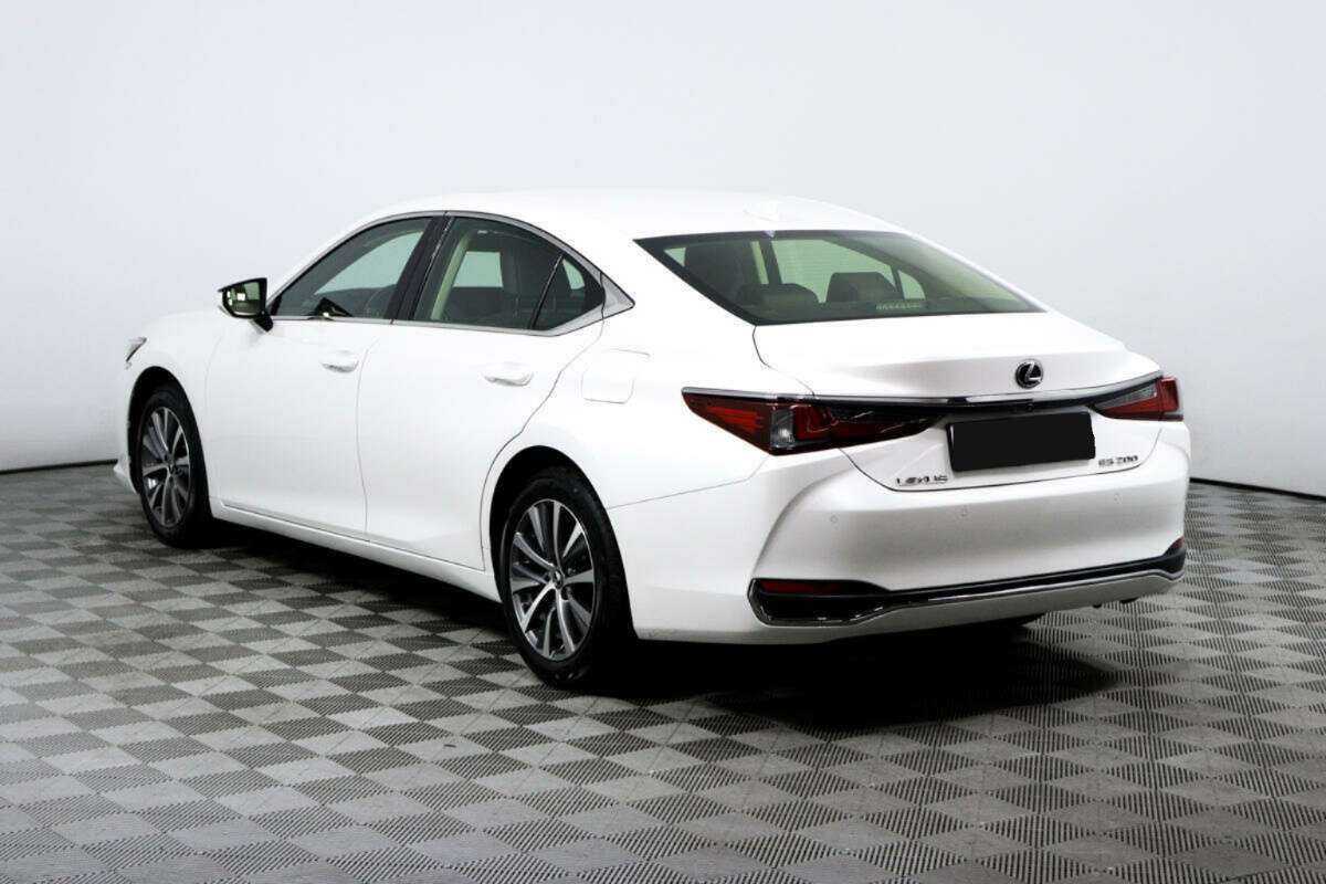 Lexus ES с пробегом — 2021 год. Фото: #6