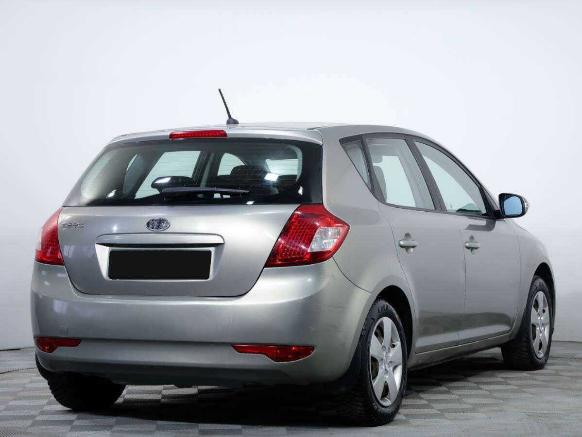 Kia Ceed с пробегом — 2011 год. Фото: #3