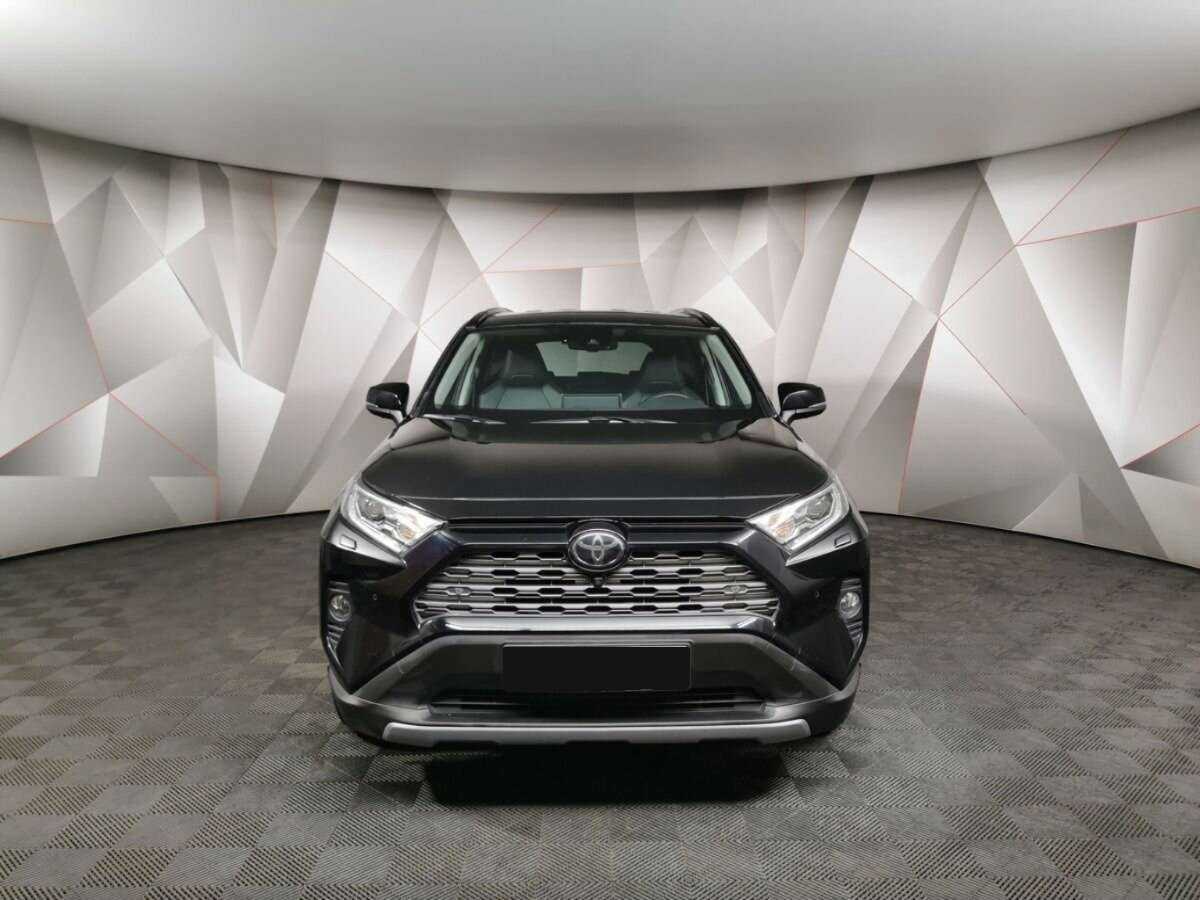 Toyota RAV4 с пробегом — 2019 год. Фото: #6