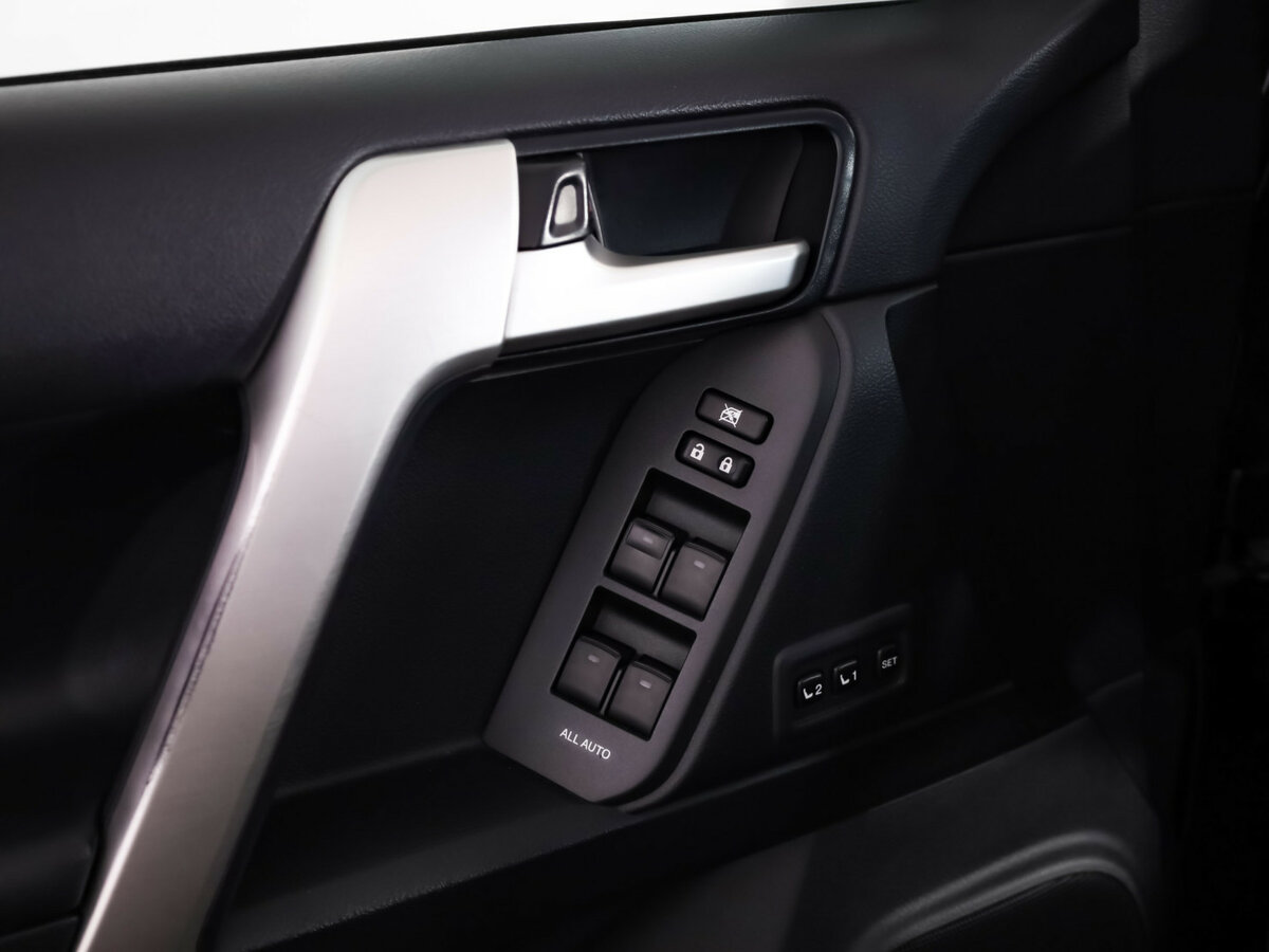 Toyota Land Cruiser Prado с пробегом — 2018 год. Фото: #13