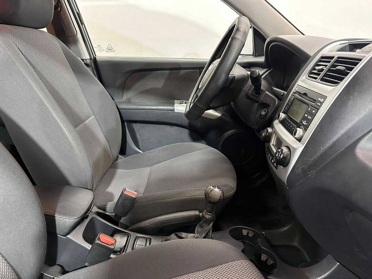 Kia Sportage с пробегом — 2010 год. Фото: #9