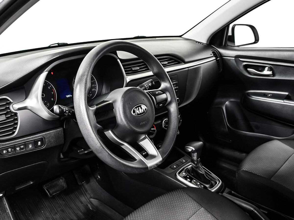 Kia Rio с пробегом — 2020 год. Фото: #12