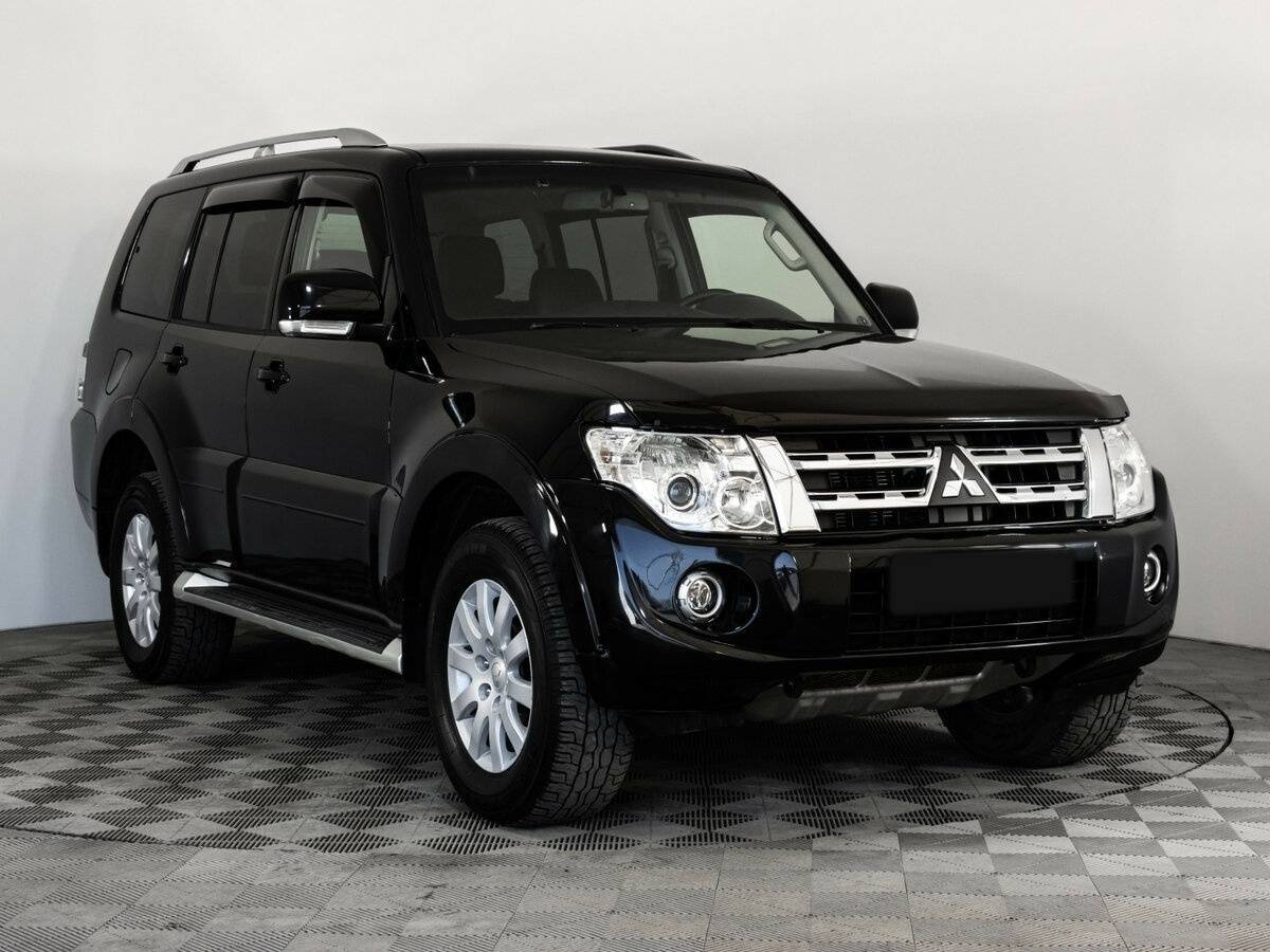 Mitsubishi Pajero с пробегом — 2011 год. Фото: #2