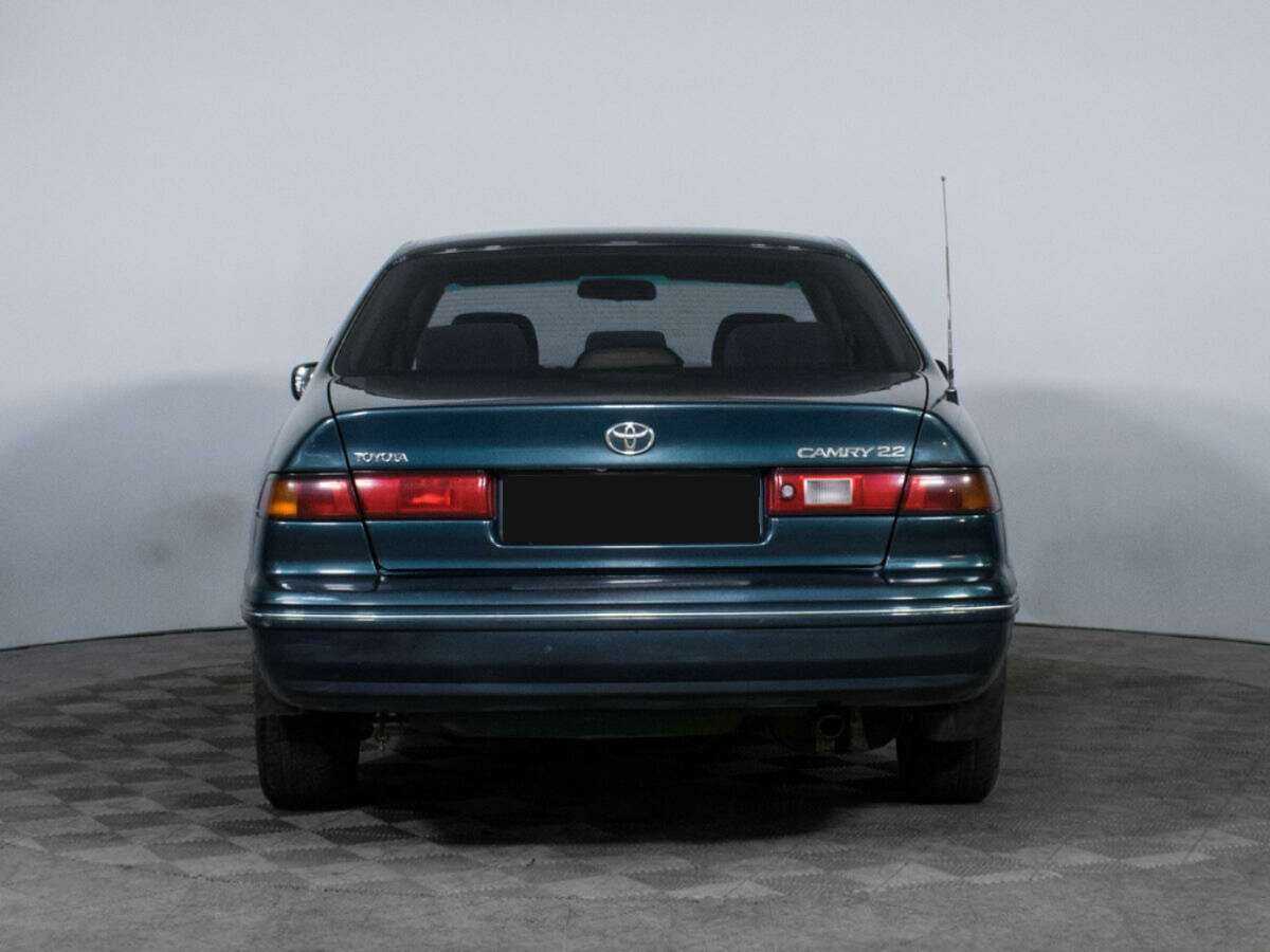 Toyota Camry с пробегом — 1998 год. Фото: #4