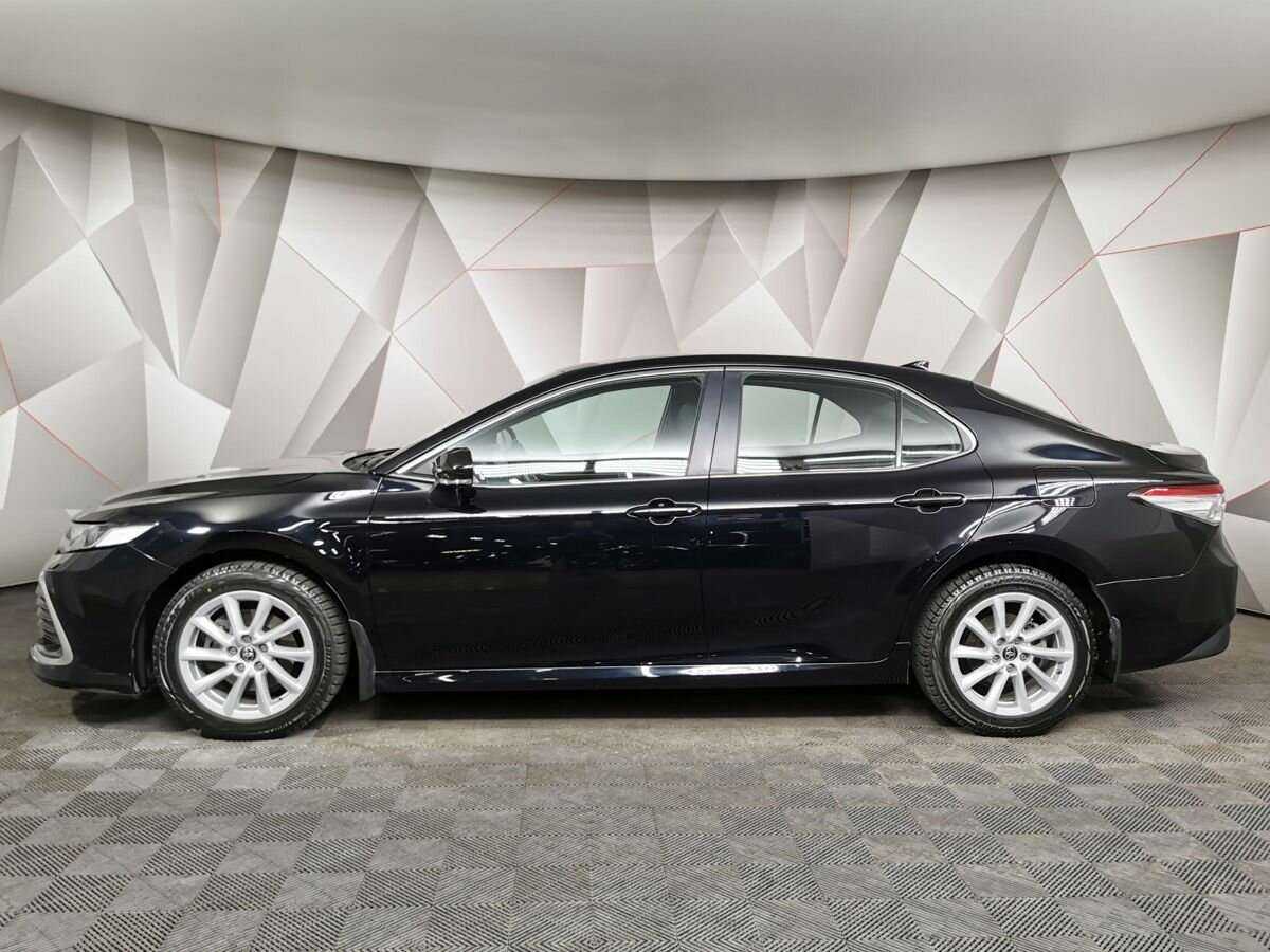Toyota Camry с пробегом — 2021 год. Фото: #4