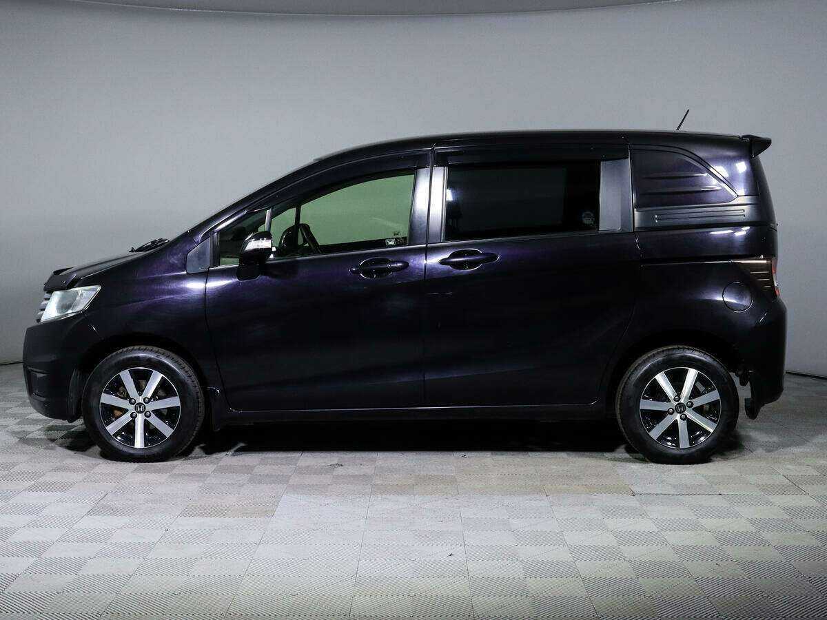 Honda Freed с пробегом — 2012 год. Фото: #5