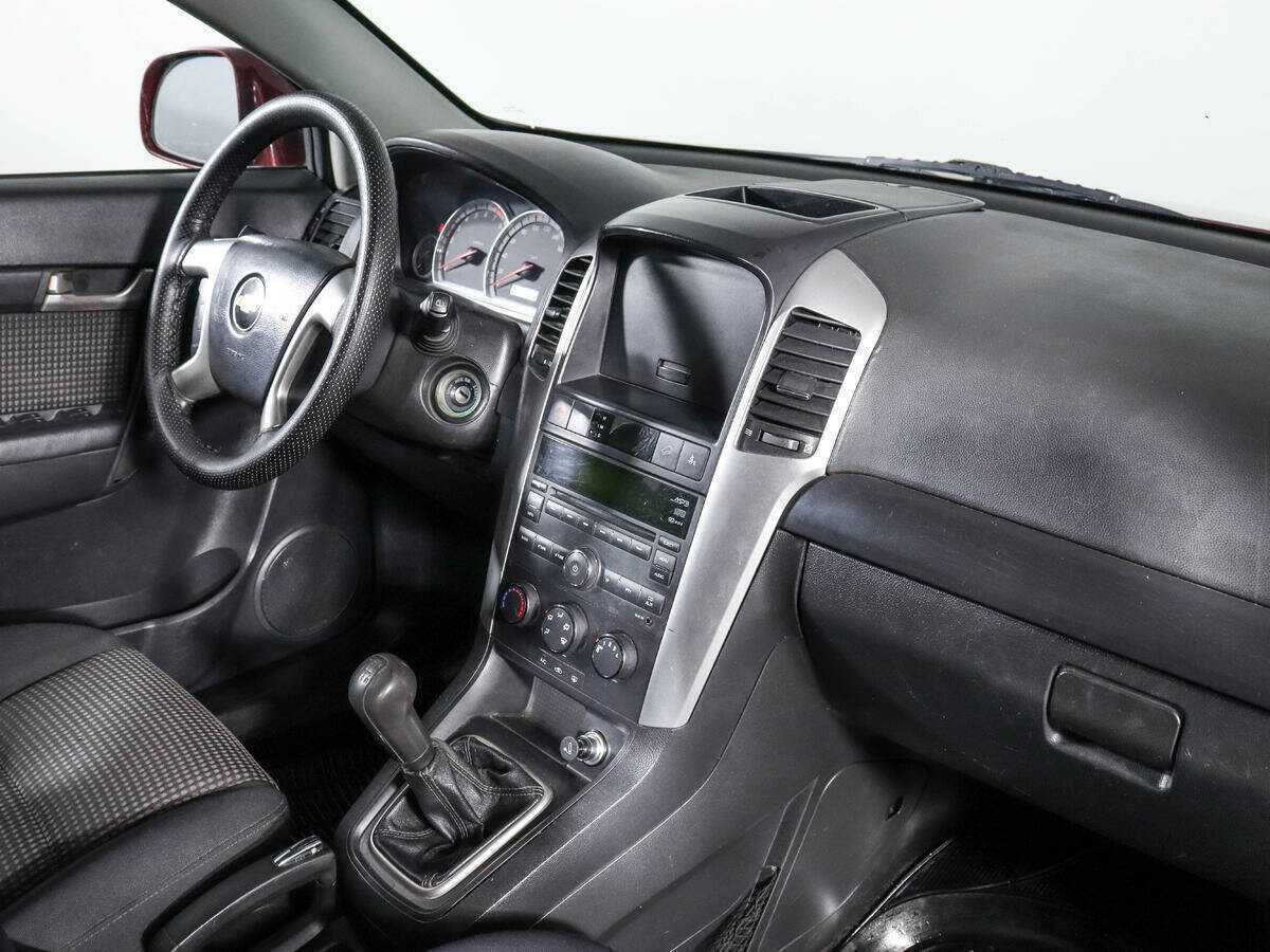 Chevrolet Captiva с пробегом — 2008 год. Фото: #6