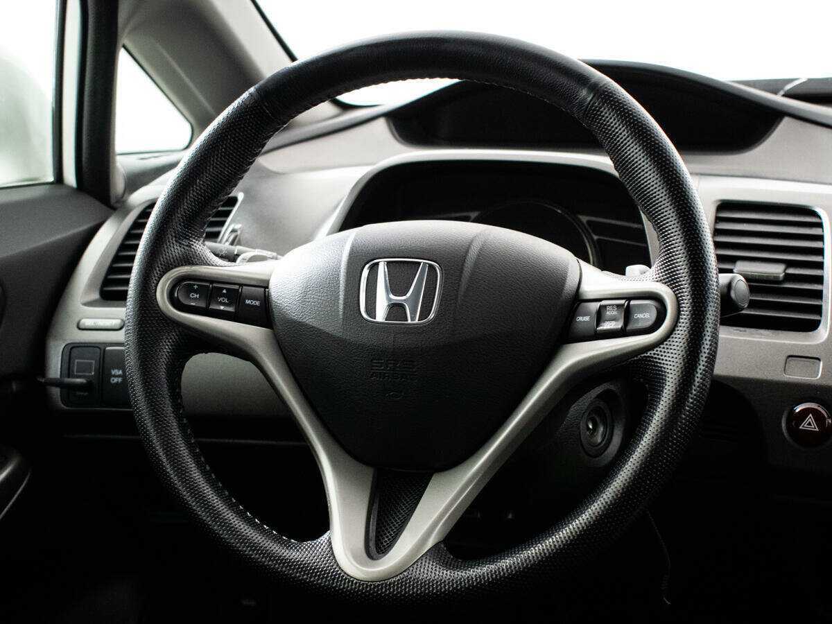 Honda Civic с пробегом — 2011 год. Фото: #13
