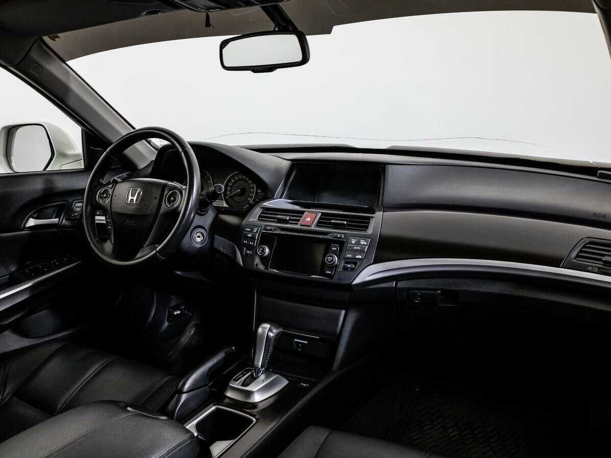 Honda Crosstour с пробегом — 2014 год. Фото: #6