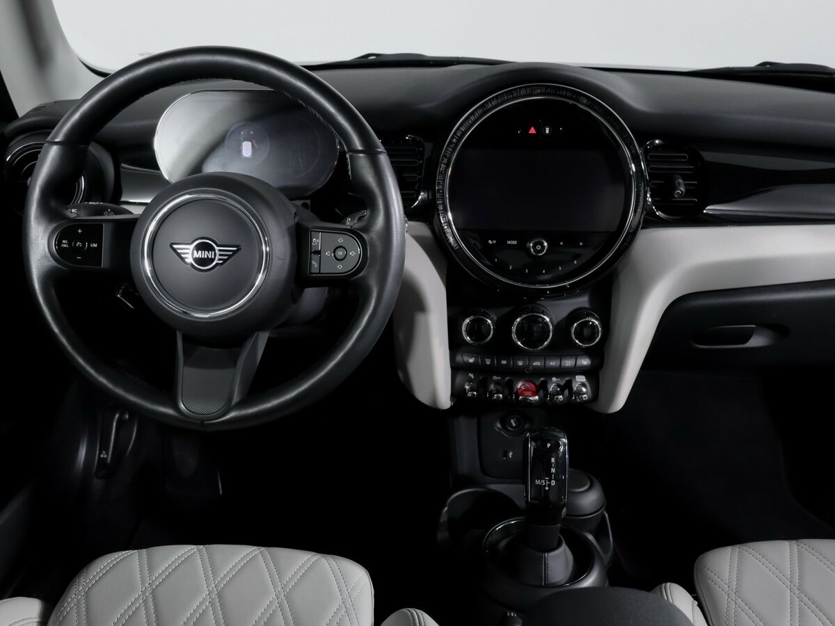 Mini Hatch с пробегом — 2021 год. Фото: #9