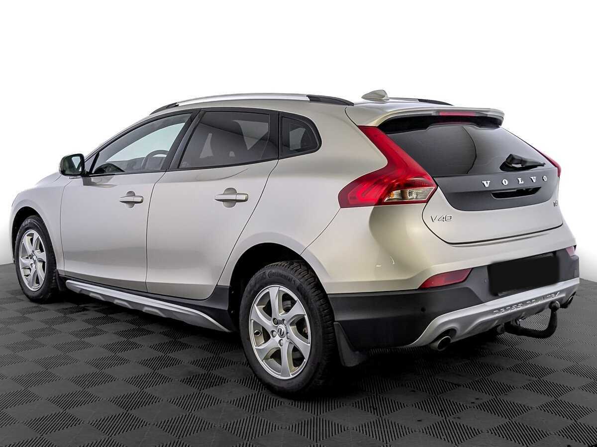 Volvo V40 с пробегом — 2018 год. Фото: #6