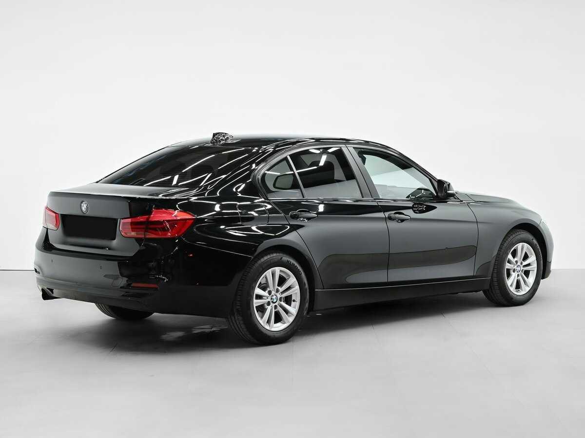 BMW 3 серии с пробегом — 2017 год. Фото: #1