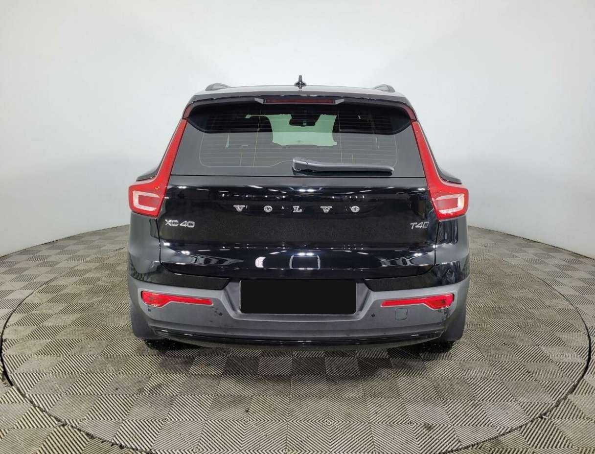 Volvo XC40 с пробегом — 2018 год. Фото: #2