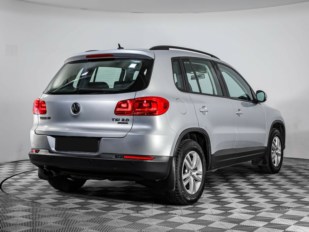 Volkswagen Tiguan с пробегом — 2011 год. Фото: #4