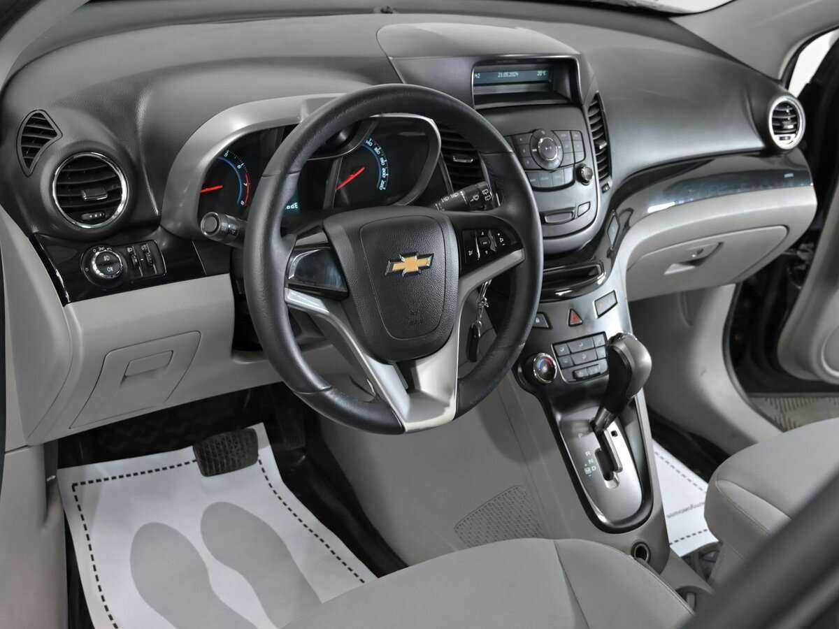 Chevrolet Orlando с пробегом — 2012 год. Фото: #9