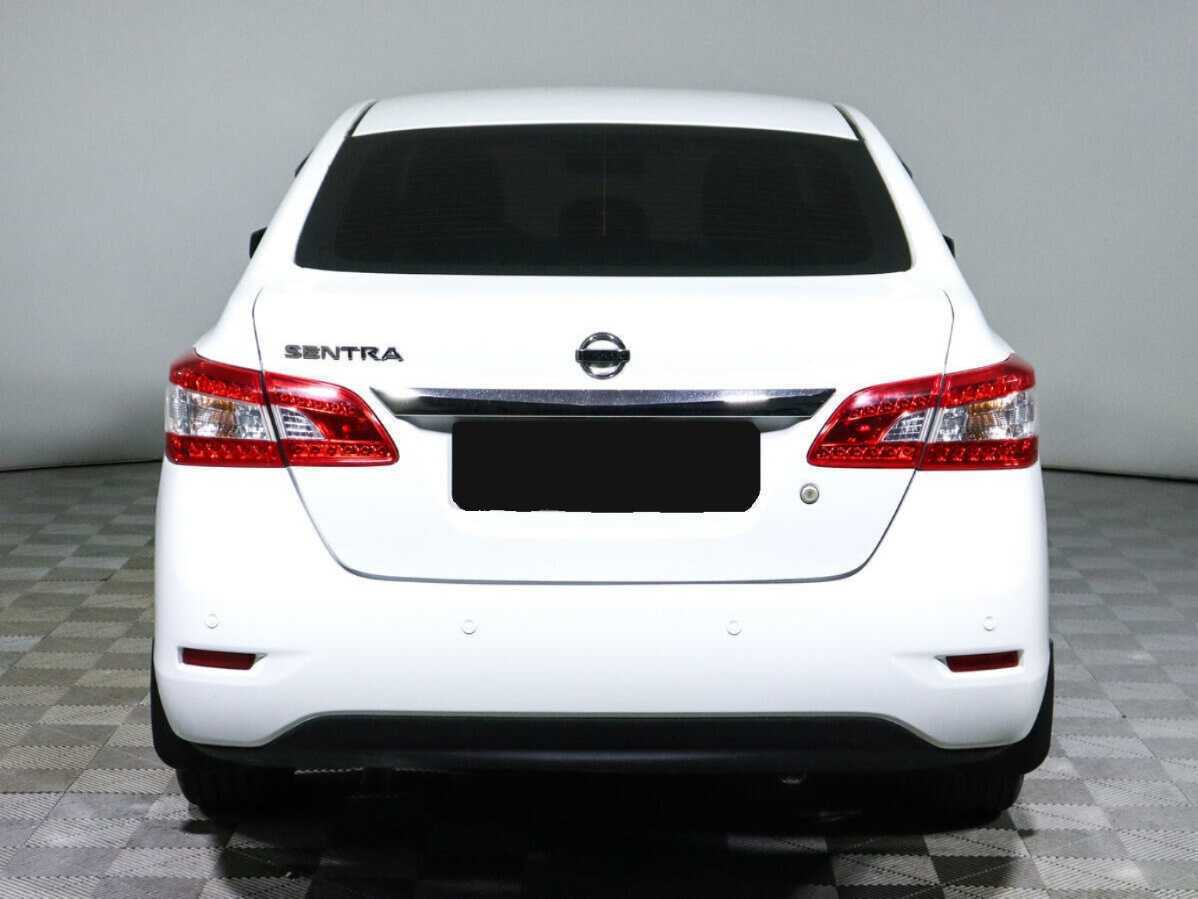 Nissan Sentra с пробегом — 2015 год. Фото: #5