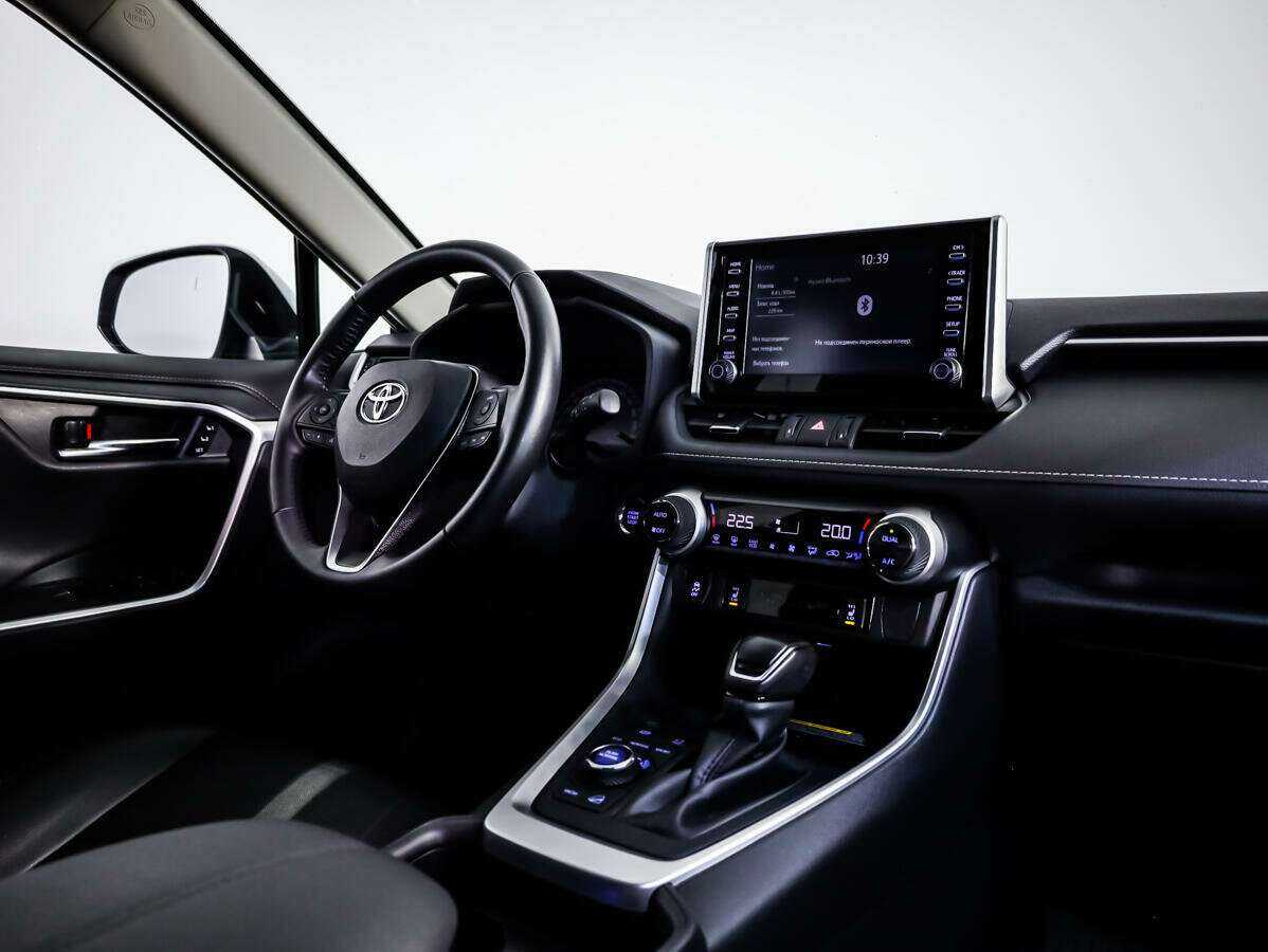 Toyota RAV4 с пробегом — 2021 год. Фото: #7