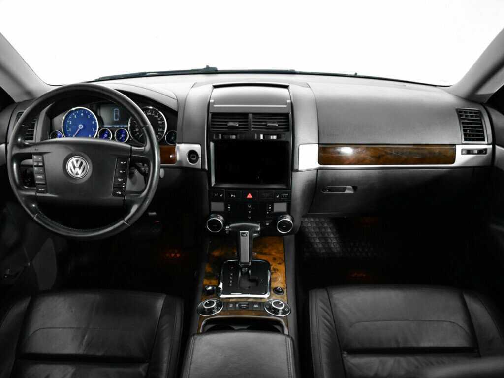 Volkswagen Touareg с пробегом — 2007 год. Фото: #11