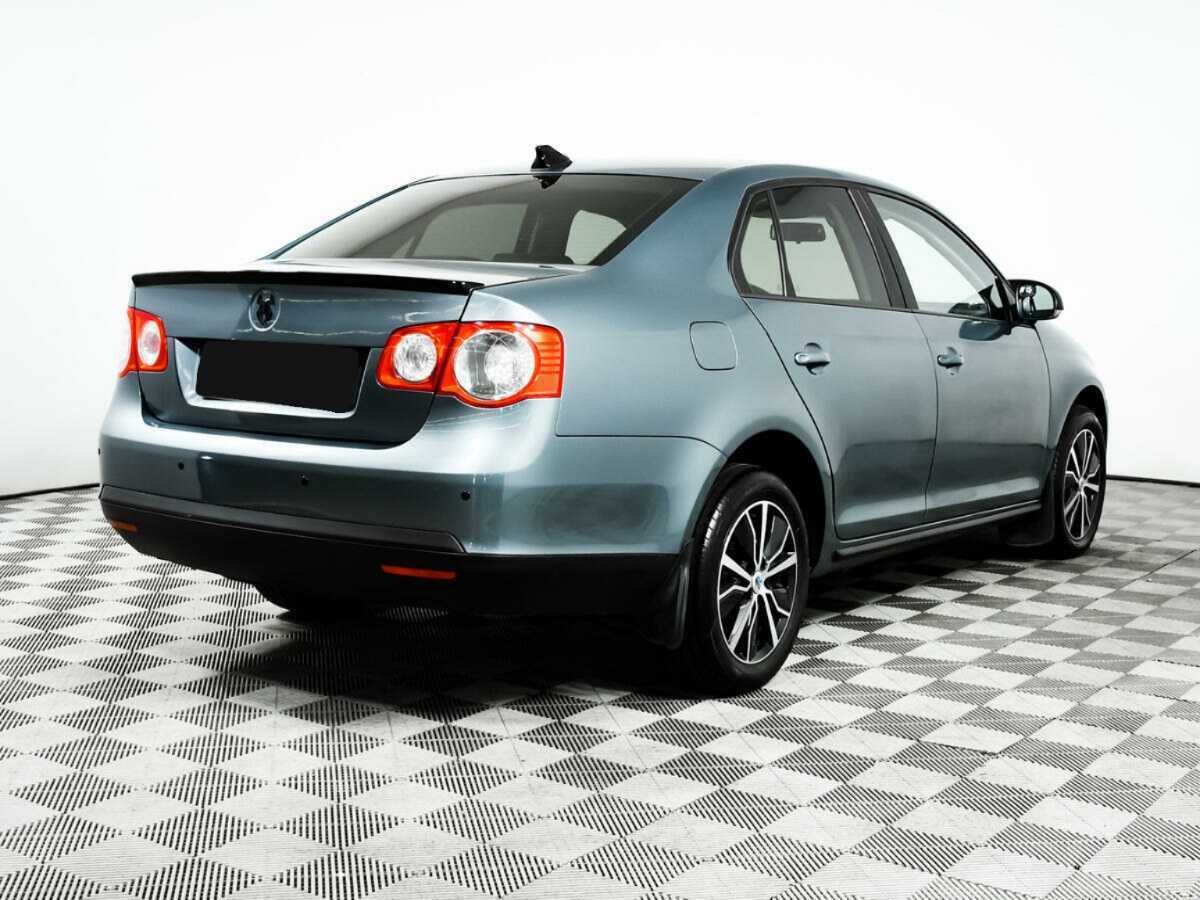 Volkswagen Jetta с пробегом — 2008 год. Фото: #4