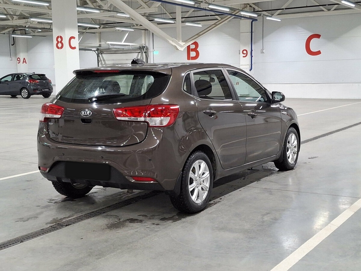 Kia Rio с пробегом — 2017 год. Фото: #4