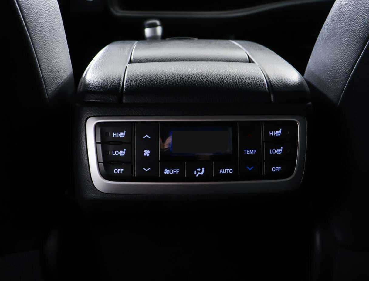 Toyota Highlander с пробегом — 2017 год. Фото: #18