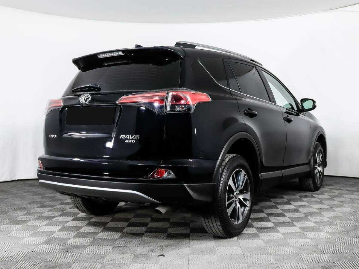 Toyota RAV4 с пробегом — 2016 год. Фото: #3