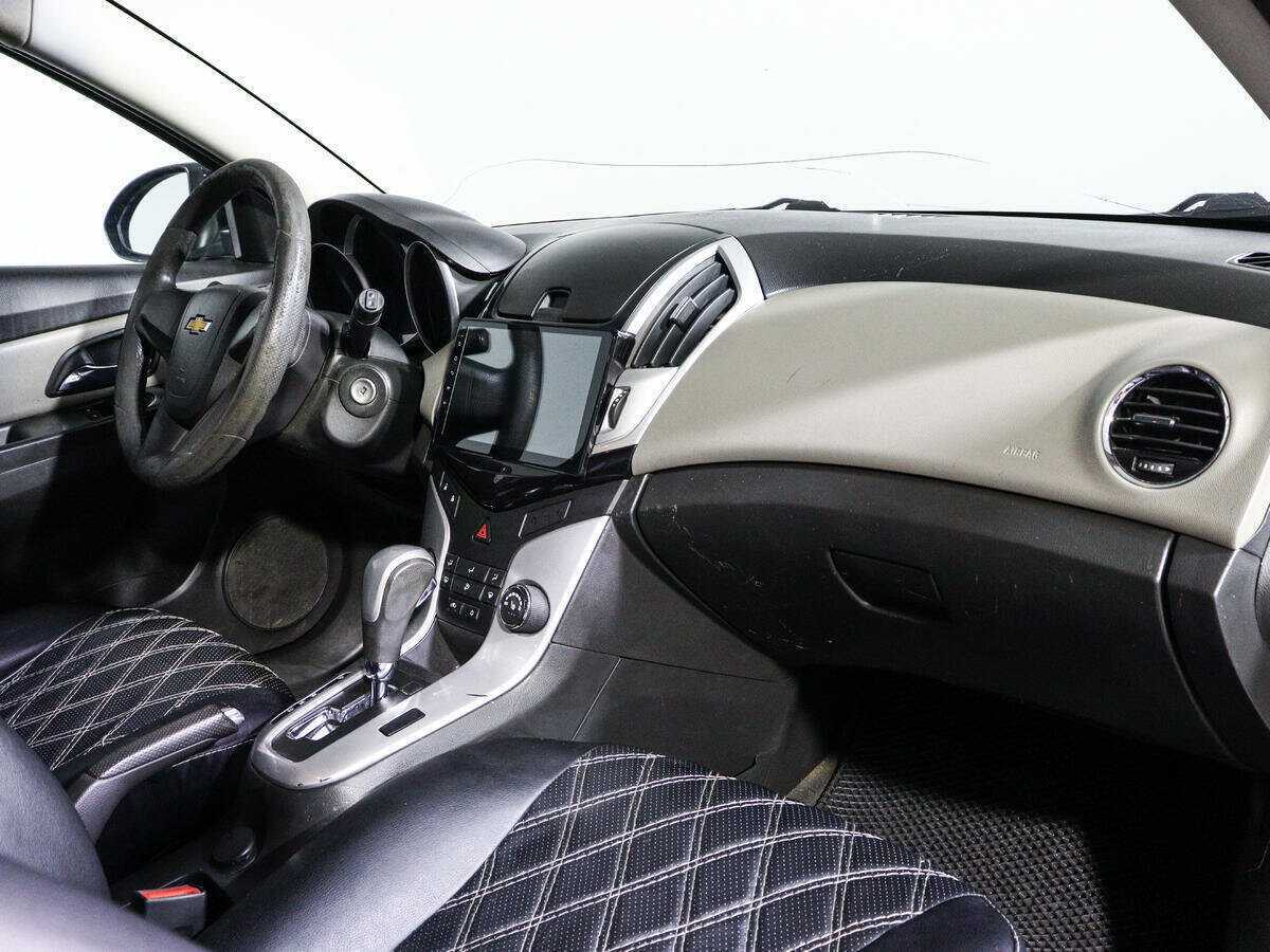 Chevrolet Cruze с пробегом — 2014 год. Фото: #6