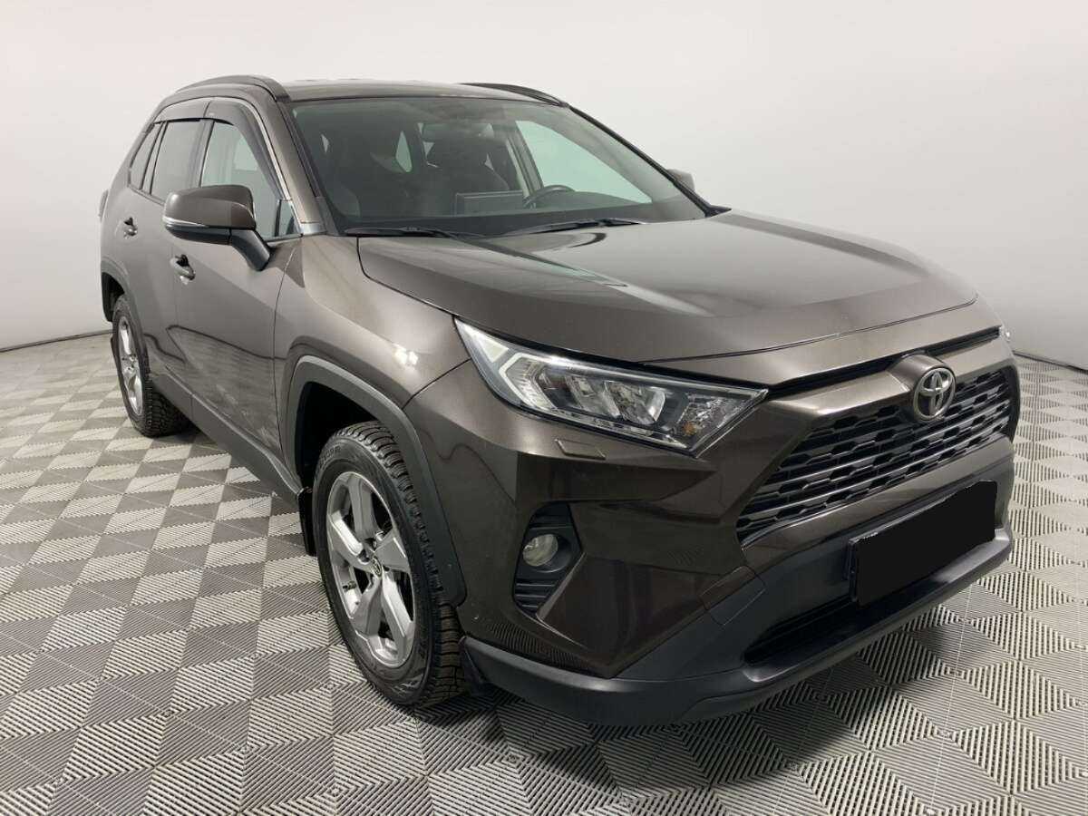 Toyota RAV4 с пробегом — 2021 год. Фото: #2