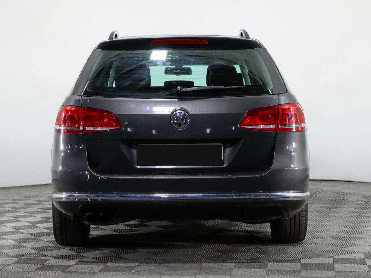 Volkswagen Passat с пробегом — 2011 год. Фото: #5
