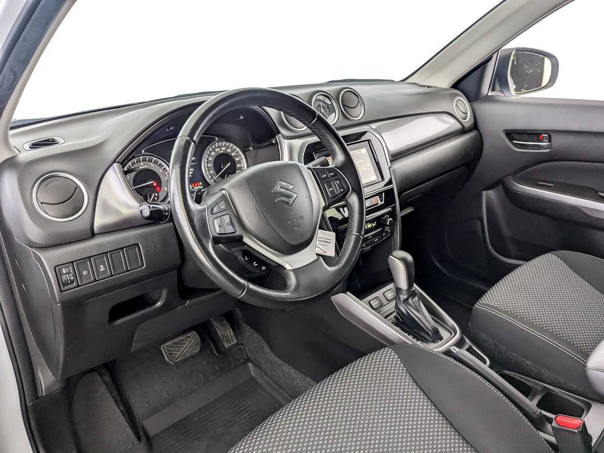 Suzuki Vitara с пробегом — 2020 год. Фото: #13